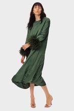 Load image into Gallery viewer, Suzi Maxi Dress with Detachable Feathers - Green
